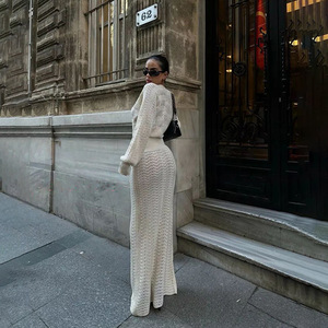 Abito da donna in maglia a maniche lunghe con gonna stretta, design traforato, vita alta, scollo a V profondo, modellante, da spiaggia - Product Image 3