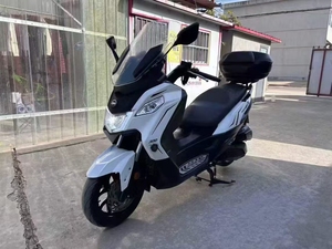 <span class=keywords><strong>SYM</strong></span> <span class=keywords><strong>Joymax</strong></span> <span class=keywords><strong>Z</strong></span> Sport Pedal - Stabilità ad Alta Velocità e Esperienza di Guida Confortevole - Product Image 2