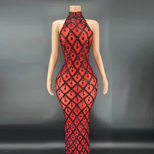 Abiti di moda di marca abiti da sera Maxi con applicazioni di strass rossi spalle scoperte splendido abito da festa con paillettes di nuovo Design