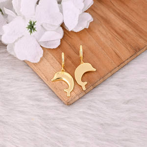 Boucles d'oreilles en laiton au design antique pour filles, idéales pour les fêtes d'anniversaire, en vente, taille personnalisée, meilleur fabricant de boucles d'oreilles en gros - Product Image 4