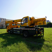 Grue mobile sur camion de 16 tonnes la plus vendue avec bras à 5 sections et hauteur de levage de 38 mètres, double treuil de 16 tonnes et double support de sol