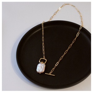 Collier en perles baroques de style 2021 pour femmes, forme naturelle avec un tempérament français léger et luxueux, chaîne de clavicule - Product Image 2