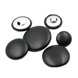 4穴エコフレンドリーPUレザー生地カバーボタン、シンプルな手押しシャンクボタンブランク（衣類用） - Product Image 1