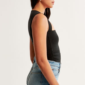 Chaleco de manga corta con cuello cuadrado en blanco y logotipo personalizado fabricante de algodón elástico camisetas sin mangas para mujer - Product Image 4