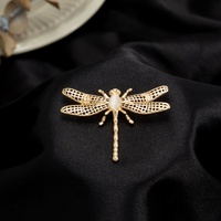 Bros Pin Logam Berongga Motif Kupu-kupu Gaya Retro Prancis untuk Wanita, Bros Pin Kerah Elegan untuk Pesta, Dekorasi Perhiasan, Hadiah