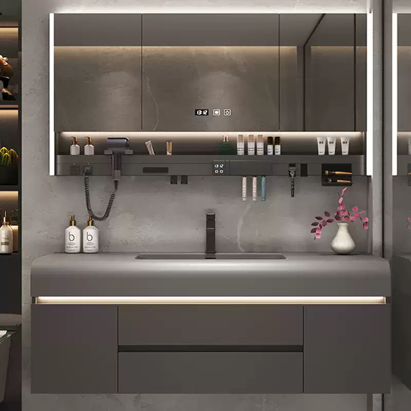 สีเทาเข้ม