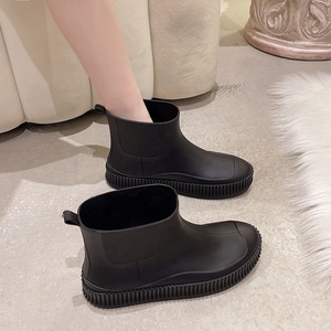 Botas de <span class=keywords><strong>lluvia</strong></span> de jardín de moda impermeables de PVC <span class=keywords><strong>para</strong></span> mujeres adultas niñas zapatos de <span class=keywords><strong>lluvia</strong></span> de viaje diario - Product Image 3