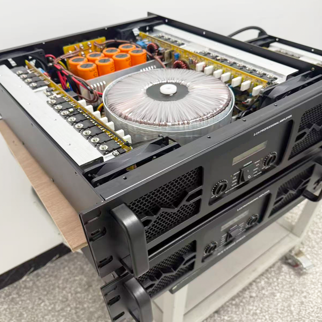 3U Class TD 2-channel 2500W Professional Power Amplifier Features Powerful Bass Output and Is Perfect for DJ Stage Parties.