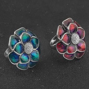 Bague en résine plaquée acier pour femme, bijoux de luxe personnalisés OEM en acier inoxydable avec zircon coloré - Product Image 1