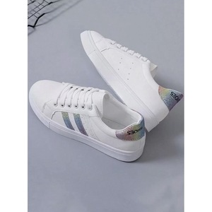 Scarpe Sportive Casual da Donna alla Moda, Sneakers Durevoli con Punta Tonda e a Conchiglia per Camminare con Stile - Product Image 4