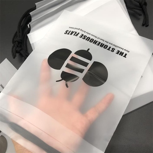 Bolsas de embalaje coloridas de plástico esmerilado, bolsas de polietileno con cordón para el pelo, <span class=keywords><strong>precio</strong></span> de fábrica - Product Image 1
