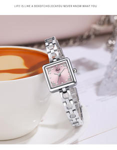 Reloj de pulsera para mujer estilo vintage, esfera cuadrada pequeña, estilo vintage nicho y sofisticado, pequeño reloj plateado - Product Image 2