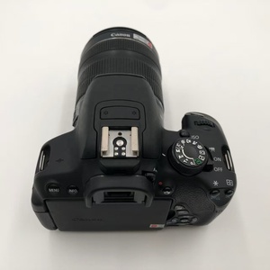 Appareils photo numériques d'occasion en gros - Canon 700D 18-135mm IS STM Kit 18MP <span class=keywords><strong>hybride</strong></span> AF écran tactile DSLR certifié pour le vlogging, reconditionné - Product Image 4