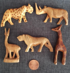 Figuras de Animales Talladas en Madera Artesanal (Juegos) - Product Image 3