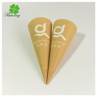 Cône de crêpe de support de crème glacée de gaufre dans la boîte d'emballage alimentaire de papier d'art échantillon gratuit