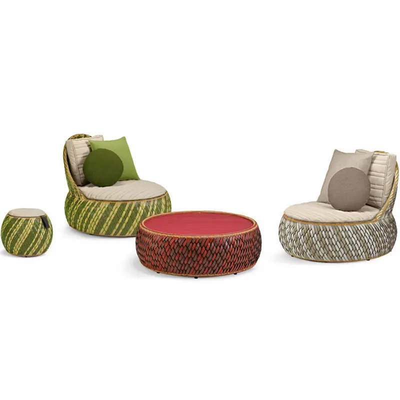 Özel tasarımcı bahçe mobilyaları açık hasır Rattan kanepe sandalye masa şezlong parti mobilya setleri