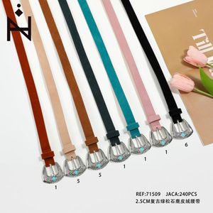 Cintura Vintage in Camoscio Turchese 2,5 Cm Accessorio Moda Donna - Product Image 2