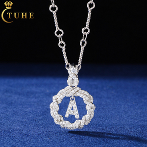 Moda Moissanite inicial a colgante collar 925 plata esterlina VVS diamante redondo Halo círculo joyería colgante para hombres y mujeres - Product Image 1