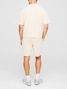 Ensemble de jogging personnalisé en velours, coupe oversize et carrée, avec polo à revers à manches courtes et short, coloris Stone - Product Image 2