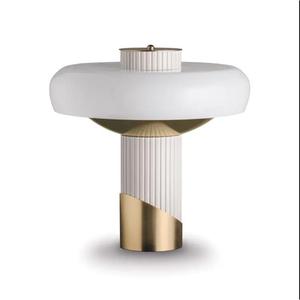 Lámpara de Mesa E27 LED con Interruptor, Diseño Nórdico Minimalista, Base de Vidrio, Lámpara de Escritorio Moderna y Creativa - Product Image 1