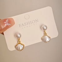 Nouvelles boucles d'oreilles en perles françaises, un design unique et élégant, accessoires polyvalents à clous.
