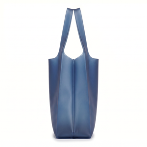 Bolso Tote de TPU Azul Oscuro Rootsmen de BSCI con Asa de Hombro y Logotipo Personalizable, Ligero para Compras y Viajes - Product Image 2