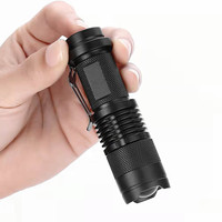 Lampe torche LED tactique Q5 personnalisée haute puissance, étanche IP44, 100 lumens, faisceau zoomable 100 m, alimentée par Sk68 14500/AA