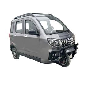 <span class=keywords><strong>Moto</strong></span> à trois <span class=keywords><strong>roues</strong></span> à essence, conception fermée, résistante au vent, à la neige et à la pluie, homologuée pour le transport de passagers - Product Image 1