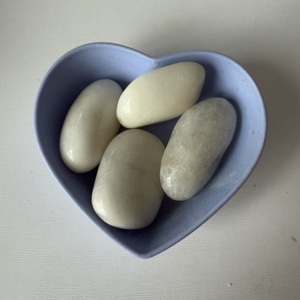 Colore naturale-piccoli ornamenti veloci pietre; Ciottoli colorati <span class=keywords><strong>per</strong></span> lo scenario dell'acquario; Pietre di ruscello <span class=keywords><strong>per</strong></span> <span class=keywords><strong>piante</strong></span> in vaso succulente - Product Image 4