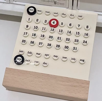 Yun plaque acrylique de haute valeur moderne et minimaliste bricolage anneau calendrier vente chaude petit ornement de décoration de bureau
