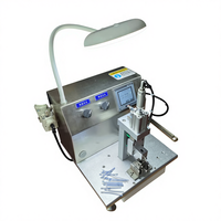 Machine à poinçonner pour cathéters en plastique