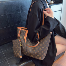 Ensemble <span class=keywords><strong>Sac</strong></span> à <span class=keywords><strong>Main</strong></span> et Pochette 2025 pour Femme – <span class=keywords><strong>Sac</strong></span> Fourre-Tout de Luxe Imprimé Grande Capacité pour Dames – <span class=keywords><strong>Sac</strong></span> à Bandoulière Tendance - Product Image 5