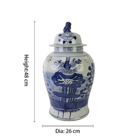 Vase en porcelaine bleue et blanche antique de Jingdezhen avec couvercle en forme de lion, fait main et durable pour la décoration de la maison
