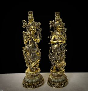 Estatua de Latón de Radha y Krishna, Artesanía de Primera Calidad, Producto de Feng Shui, Hecho en el Sur de la India - Dharma Exclusive, Hecho a Mano en India - Product Image 4
