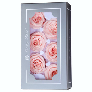 Una bella scatola regalo a sorpresa con testa di fiore artificiale e fiori decorativi romantici e bella rosa immortale fatta a mano - Product Image 1