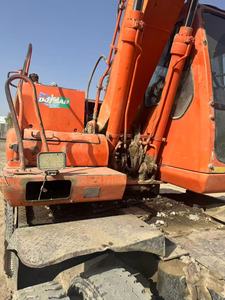 Excavatrice sur pneus Doosan DH150w-7 d'occasion, modèle 2021, 15 tonnes, bon état esthétique, moteur, boîte de vitesses, pompe, roulement – Prix avantageux - Product Image 4