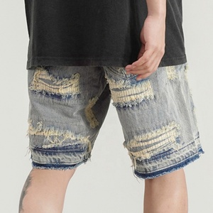 Pantalones Cortos <span class=keywords><strong>de</strong></span> Mezclilla Cargo Holgados con Bordado Personalizado y Parches Desgastados Estilo Streetwear para <span class=keywords><strong>Hombre</strong></span> - Product Image 3