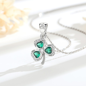 Kalung Liontin Daun Semanggi Tiga Daun Merryshine Green Cubic Zirconia, Perhiasan Sederhana Nan Cantik untuk Wanita - Product Image 2
