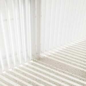 Eleganti <span class=keywords><strong>Tende</strong></span> Verticali Trasparenti Hanas su Misura, Moderne <span class=keywords><strong>Tende</strong></span> Filtranti per Finestre, Montaggio Interno con Apertura Centrale - Product Image 2