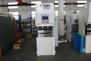 2025 CHZOM Fournisseur <span class=keywords><strong>12T</strong></span> <span class=keywords><strong>Cintreuse</strong></span> CNC entièrement électrique | Ancien métal industriel de 1 mètre - Product Image 2