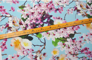 100% <span class=keywords><strong>di</strong></span> <span class=keywords><strong>seta</strong></span> <span class=keywords><strong>Crepe</strong></span> De Chine tessuto digitale stampa floreale tessuto <span class=keywords><strong>di</strong></span> <span class=keywords><strong>seta</strong></span> per le donne vestire facendo - Product Image 4