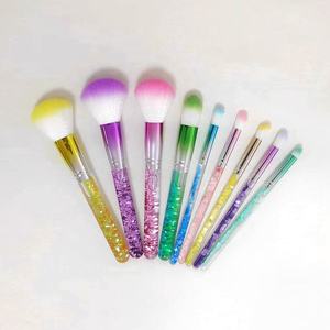 Nouvel Arrivage Magnifique Ensemble de Pinceaux de Maquillage Liquides Scintillants de Luxe avec Logo Personnalisé Kit de Pinceaux Cosmétiques Tendance Vente en Gros - Product Image 6