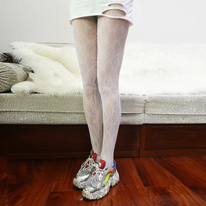 여성용 맞춤 제작 전체 레터링 블랙 화이트 로고 섹시 팬티스타킹 더블 레터 피쉬넷 스타킹 - Product Image 6