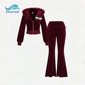 Tuta in Velluto da Donna Y2K con Logo Personalizzato, Ricamo in Strass, Cappuccio in Pelliccia Sintetica, Giacca Corta con Zip e Pantaloni a Vita Bassa Svasati, OEM ODM - Product Image 4