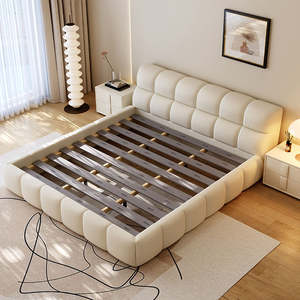 미니멀리스트 가죽 심플 퍼프 침실 세트를위한 독특한 디자인 가죽 헤드 보드와 구름 침대 덮개를 씌운 침대 바닥 - Product Image 5