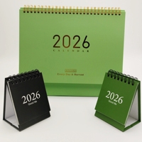 Calendrier de bureau triangulaire personnalisé 2026-2027 avec logo imprimé, horloge de table, impression CMYK feuille d'or, idéal comme cadeau d'affaires, mini calendrier