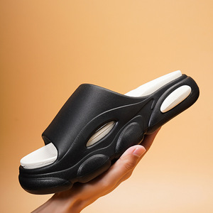 Chaussons d'été pour hommes antidérapants à semelle épaisse, chaussures décontractées d'extérieur pour couple, moulées par injection, confortables, style marcher sur les nuages - Product Image 1