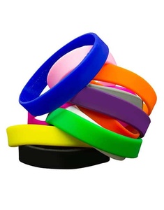 Pulseras de Silicona Reflectantes QM 202*12*2mm, Ecológicas y Personalizadas con Logotipo Grabado para Regalos Promocionales - Product Image 6