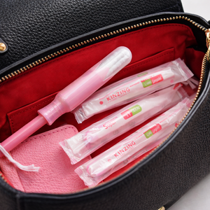 Tampons en coton biologique Kinzino, pratiques pour les voyages, pour femmes, super absorbants, qualité médicale, applicateur compact, emballés individuellement - Product Image 1