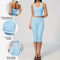 Ensemble de yoga deux pièces TZ4506-4 : débardeur à col en V et bretelles halter avec coussinets intégrés et legging capri, 30 % élasthanne, 70 % nylon